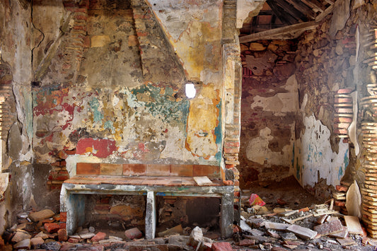 Abandoned house interior I